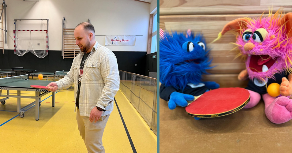 Lehrer und die Maskottchen in der Turnhalle mit Tischtennisschlägern